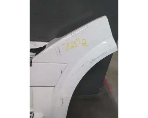 VOLVO VNL CAB SKIRTSIDE FAIRING