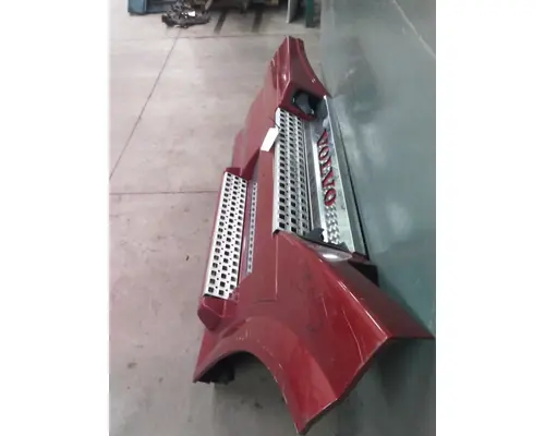 VOLVO VNL CAB SKIRTSIDE FAIRING