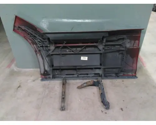 VOLVO VNL CAB SKIRTSIDE FAIRING