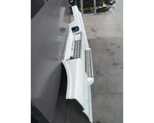 VOLVO VNL CAB SKIRTSIDE FAIRING