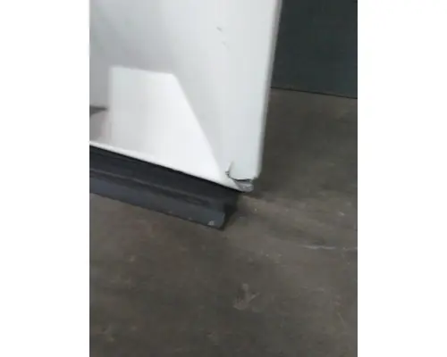 VOLVO VNL CAB SKIRTSIDE FAIRING