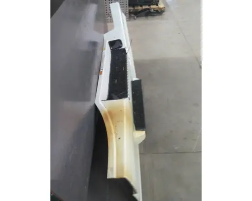 VOLVO VNL CAB SKIRTSIDE FAIRING