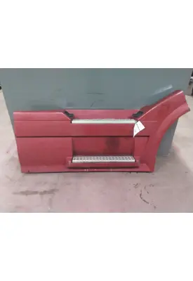 VOLVO VNL CAB SKIRT/SIDE FAIRING