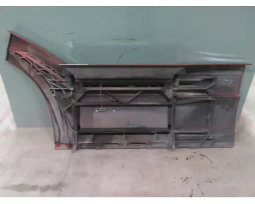 VOLVO VNL CAB SKIRTSIDE FAIRING