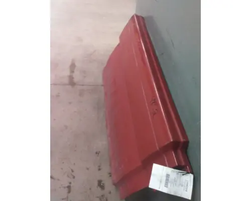 VOLVO VNL CAB SKIRTSIDE FAIRING