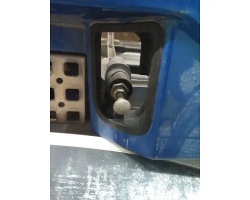 VOLVO VNL CAB SKIRTSIDE FAIRING