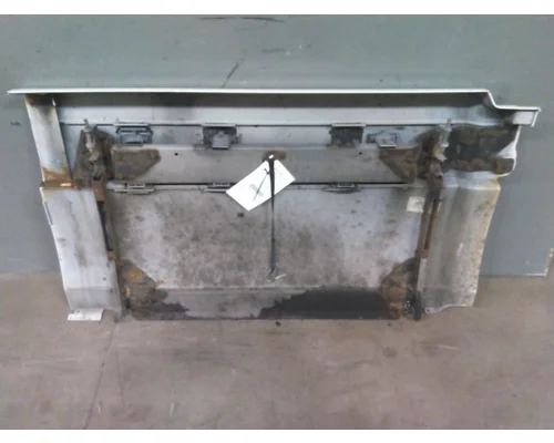 VOLVO VNL CAB SKIRTSIDE FAIRING