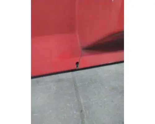 VOLVO VNL CAB SKIRTSIDE FAIRING