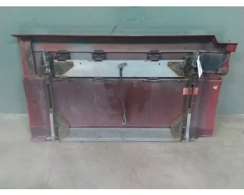VOLVO VNL CAB SKIRTSIDE FAIRING