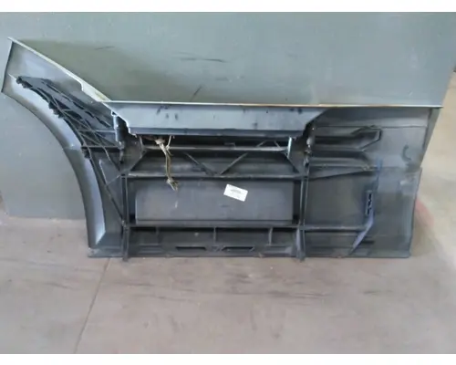 VOLVO VNL CAB SKIRTSIDE FAIRING