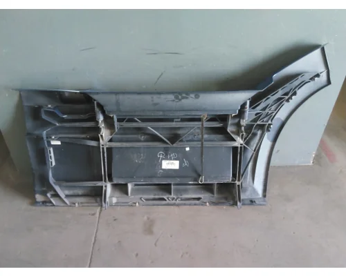 VOLVO VNL CAB SKIRTSIDE FAIRING
