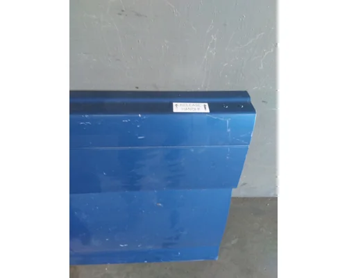 VOLVO VNL CAB SKIRTSIDE FAIRING