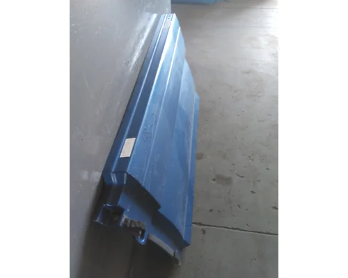 VOLVO VNL CAB SKIRTSIDE FAIRING
