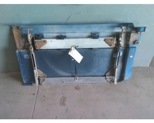 VOLVO VNL CAB SKIRTSIDE FAIRING