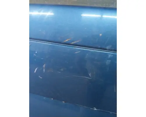 VOLVO VNL CAB SKIRTSIDE FAIRING