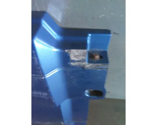 VOLVO VNL CAB SKIRTSIDE FAIRING