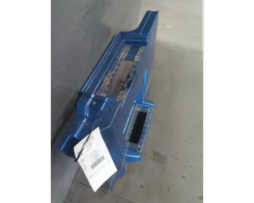 VOLVO VNL CAB SKIRTSIDE FAIRING