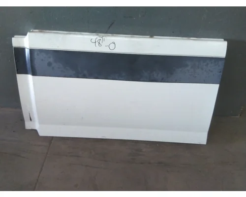 VOLVO VNL CAB SKIRTSIDE FAIRING