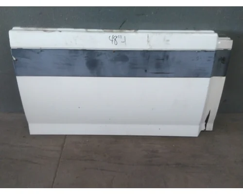 VOLVO VNL CAB SKIRTSIDE FAIRING