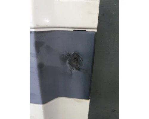 VOLVO VNL CAB SKIRTSIDE FAIRING