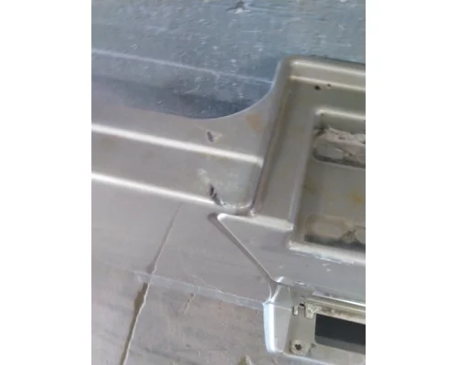 VOLVO VNL CAB SKIRTSIDE FAIRING