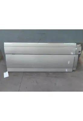 VOLVO VNL CAB SKIRT/SIDE FAIRING