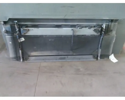 VOLVO VNL CAB SKIRTSIDE FAIRING