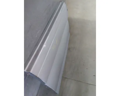 VOLVO VNL CAB SKIRTSIDE FAIRING