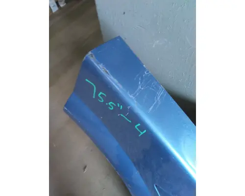 VOLVO VNL CAB SKIRTSIDE FAIRING