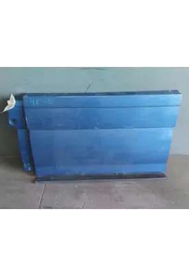 VOLVO VNL CAB SKIRT/SIDE FAIRING