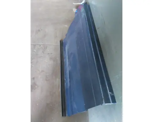 VOLVO VNL CAB SKIRTSIDE FAIRING
