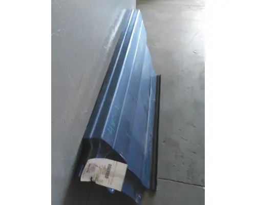 VOLVO VNL CAB SKIRTSIDE FAIRING