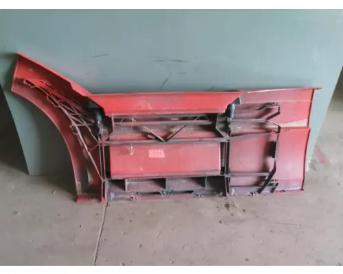 VOLVO VNL CAB SKIRTSIDE FAIRING