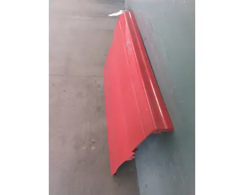 VOLVO VNL CAB SKIRTSIDE FAIRING