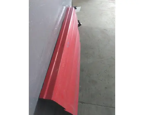VOLVO VNL CAB SKIRTSIDE FAIRING