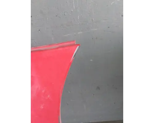 VOLVO VNL CAB SKIRTSIDE FAIRING