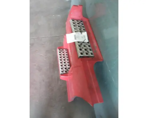 VOLVO VNL CAB SKIRTSIDE FAIRING