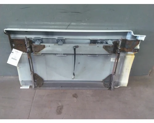VOLVO VNL CAB SKIRTSIDE FAIRING