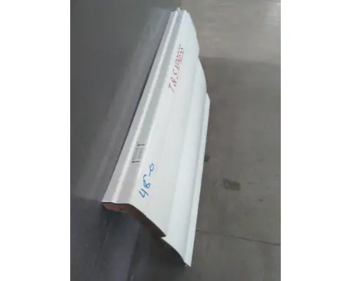 VOLVO VNL CAB SKIRTSIDE FAIRING