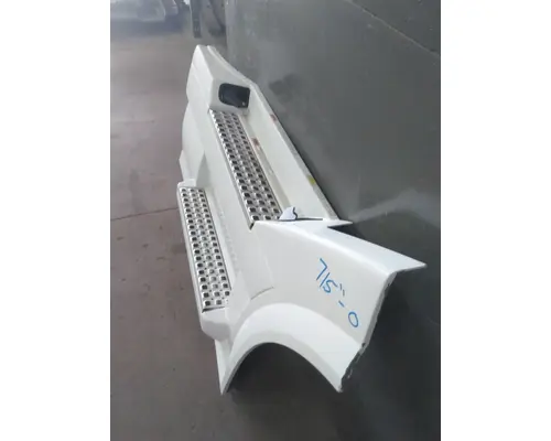 VOLVO VNL CAB SKIRTSIDE FAIRING