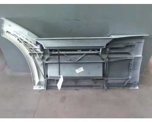 VOLVO VNL CAB SKIRTSIDE FAIRING