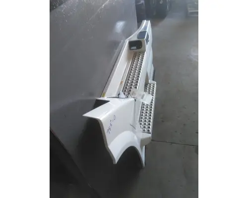 VOLVO VNL CAB SKIRTSIDE FAIRING