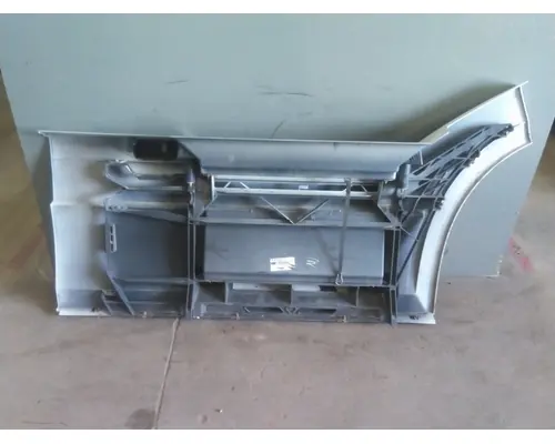 VOLVO VNL CAB SKIRTSIDE FAIRING