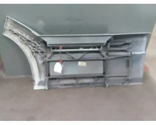 VOLVO VNL CAB SKIRTSIDE FAIRING