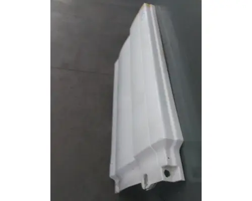 VOLVO VNL CAB SKIRTSIDE FAIRING