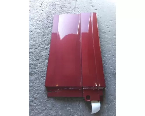 VOLVO VNL CAB SKIRTSIDE FAIRING
