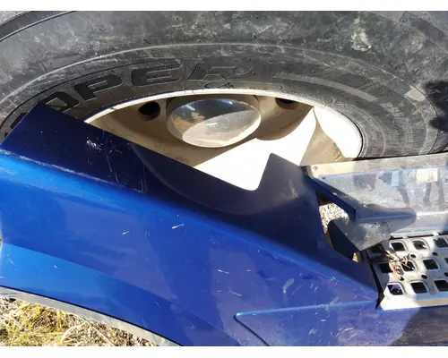 VOLVO VNL CAB SKIRTSIDE FAIRING