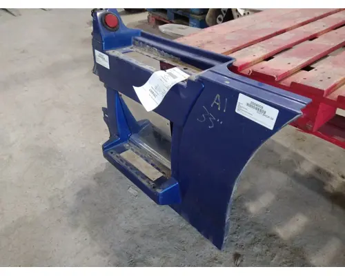 VOLVO VNL CAB SKIRTSIDE FAIRING