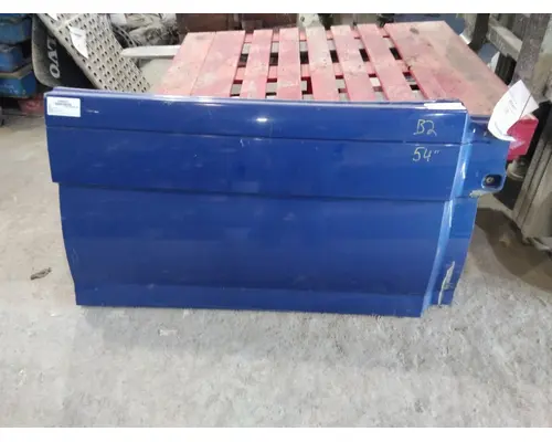 VOLVO VNL CAB SKIRTSIDE FAIRING