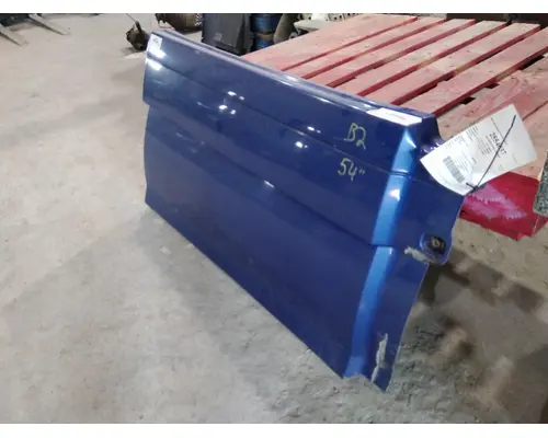 VOLVO VNL CAB SKIRTSIDE FAIRING